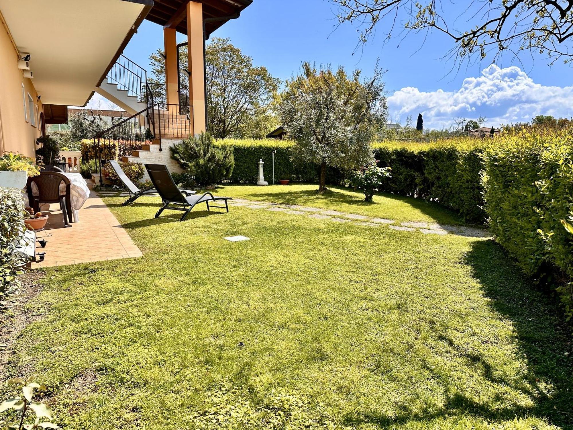 Il Fienile Di Manerba Appartement Manerba del Garda Buitenkant foto